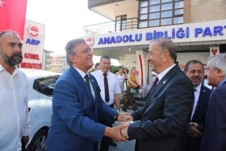 Yeniden Refah Partisi Genel Başkan Vekili Sayın Prof.Dr.Doğan Aydal'ın partimize ziyareti.